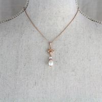 Jewelry color for gold dress