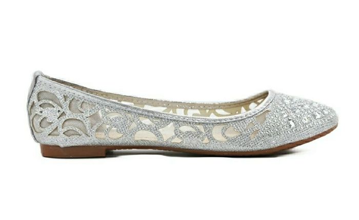 What shoes to wear? Show pics of you in your wedding dress shoes please