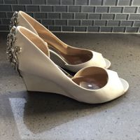  Where did you get your wedding shoes?! - 1