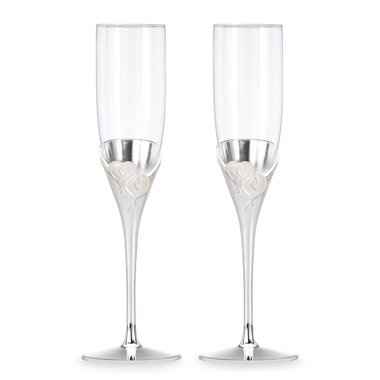 Show me your toasting flutes!