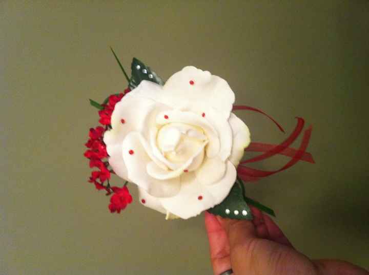 DIY corsages Need opinions!
