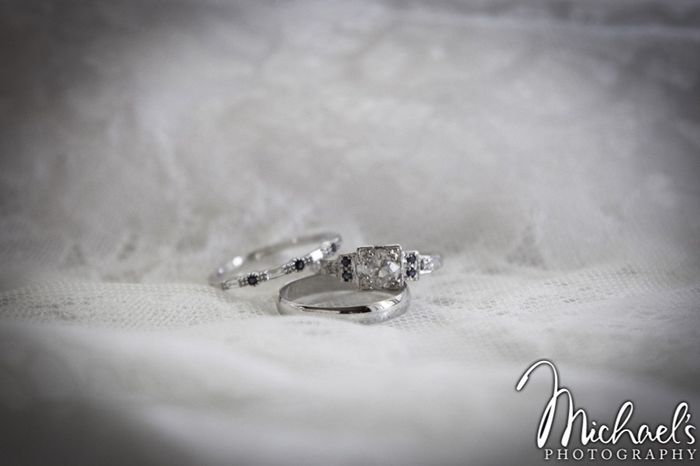 Wedding Bands: Matching or Different? 3