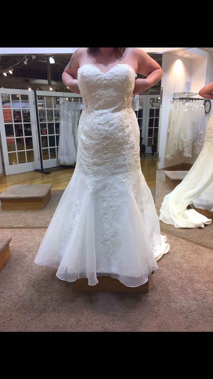 Show me your trumpet/mermaid style dress!!!