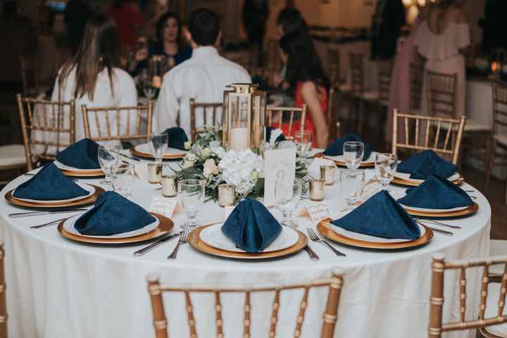 center pieces/table cloths help