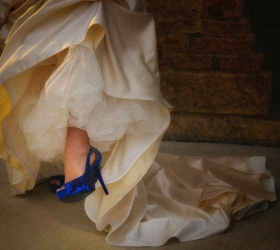outdoor brides...show me shoes! :)