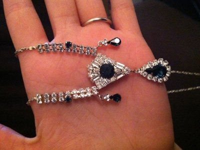 This is my necklace... but I'm stumped on earrings.