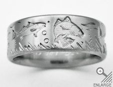 Speaking of rings. Have you decided on your Hubby's? Let's see.
