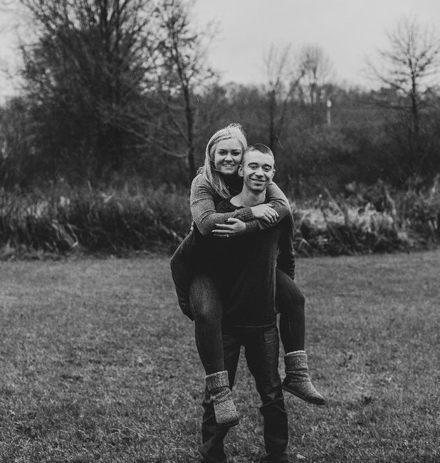 Let me see your engagement photos! 😭 - 1