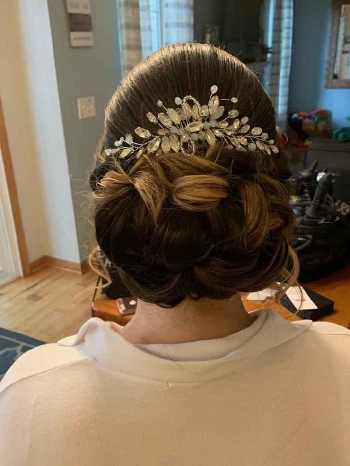 Veil, tiara, hair vine, hair comb, modern or traditional? What are you doing? - 1