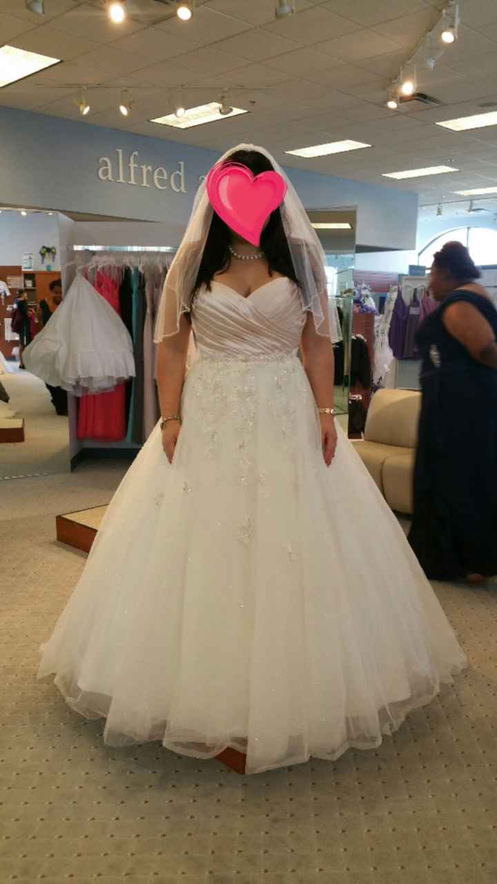Can I use two different veils for the same wedding?