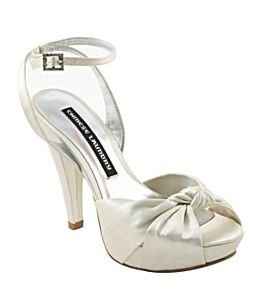 please, help me with the shoes.. I need it; here is two of them...