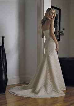 please, help me with the shoes.. I need it; here is two of them...