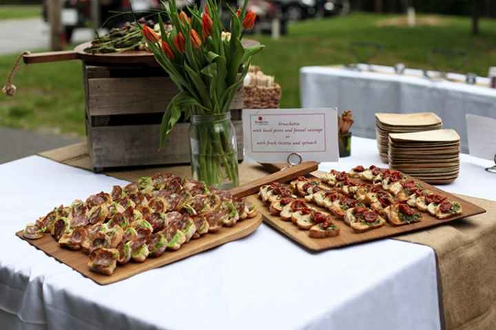 Catered pizza at a wedding? Taco truck?
