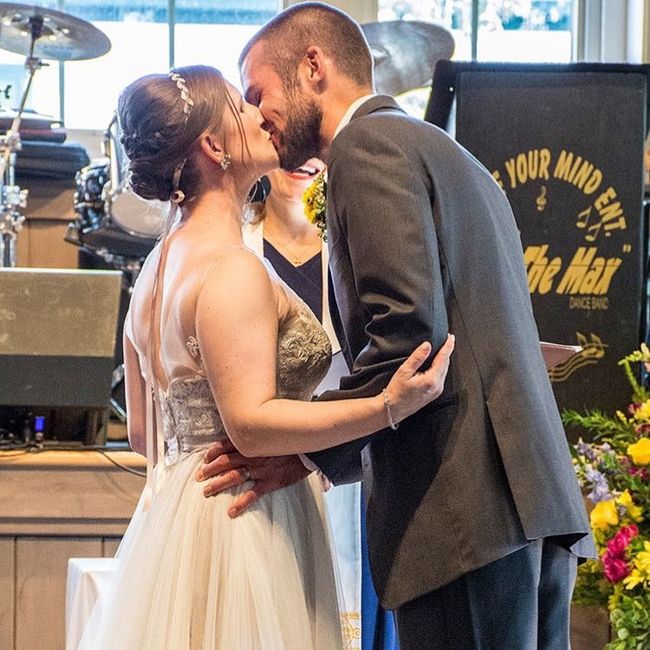 Tips for unplugged wedding