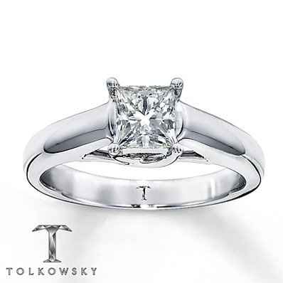 I finally found my wedding band..pics =)