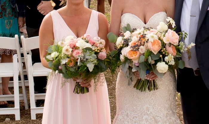 Show us your bouquets/centerpieces! (pics)