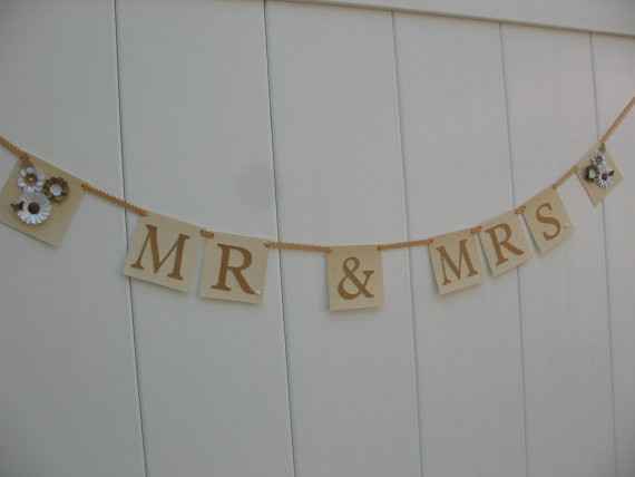 Post your head table pictures or what you are doing for your head table