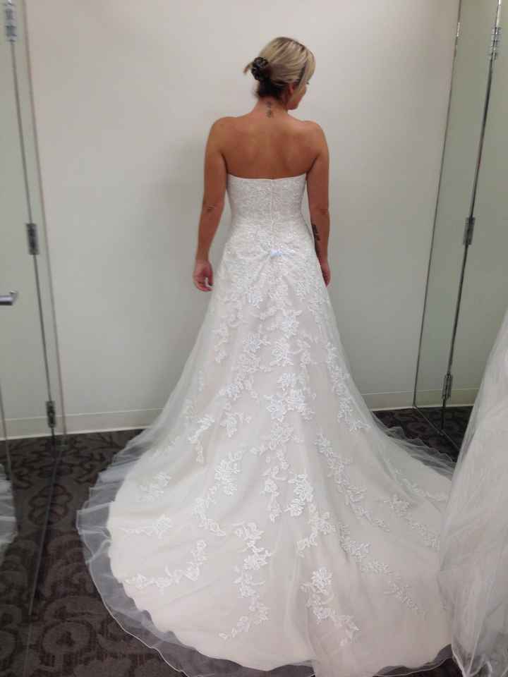 Corset or Zipper back...opinions/advice needed!