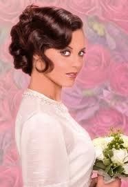 Show me your wedding hair inspiration.