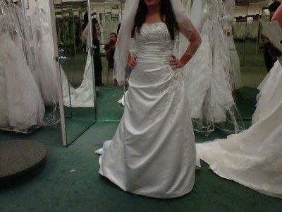 Show off Your Bridal Dress!!