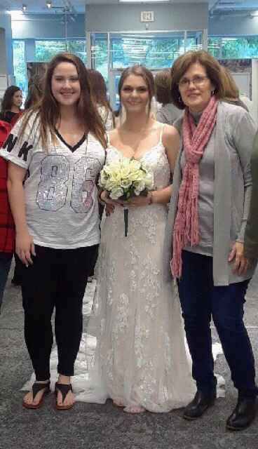 Show off your dress! - 1