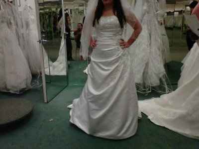 Show off Your Bridal Dress!!