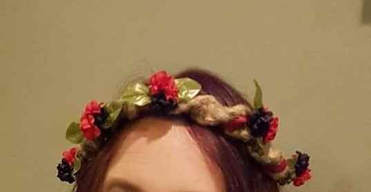  Flower Crowns, real or nah? - 2