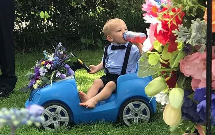 How are you decorating your wedding aisle? 11