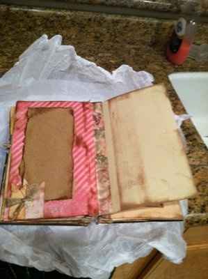 MY GUEST BOOK FINALLY CAME!!! pICS :)