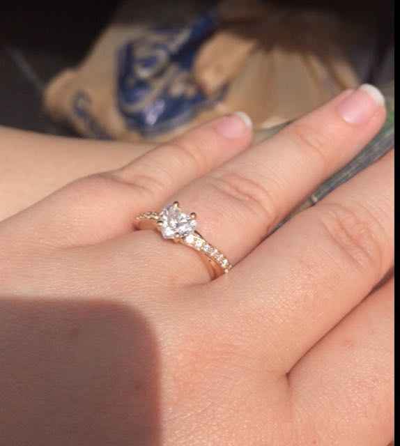 Show me your engagement rings!! - 1