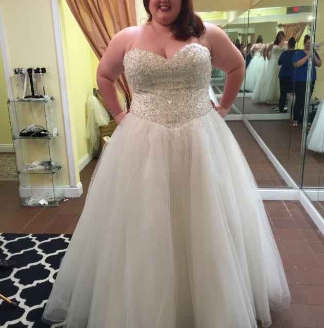 Show off those dresses!