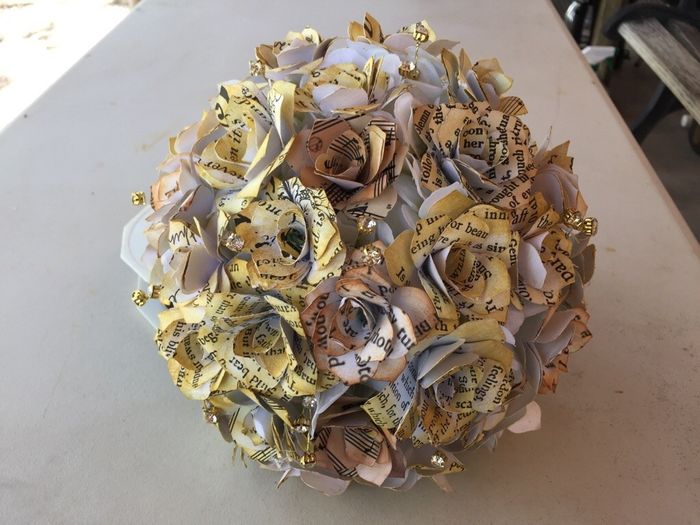paper bouquets using pages from books - how do they look in pictures, etc?