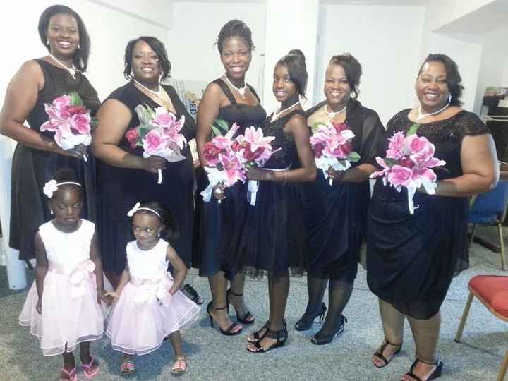 Had an awesome wedding w/Photos