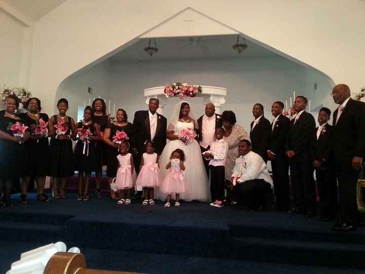 Had an awesome wedding w/Photos