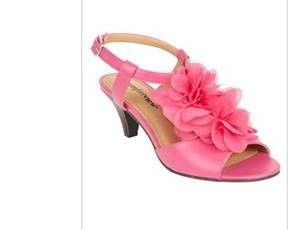 Not wearing heels? I am 5' 9" any ideas i dont exactly want to wear flats