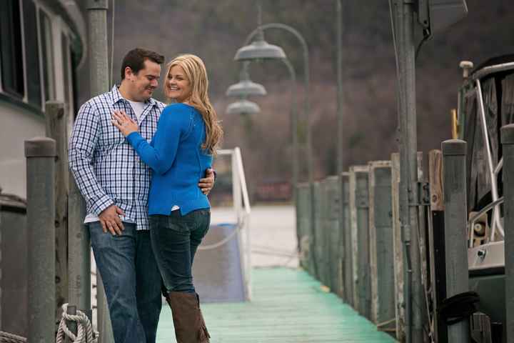 Show me your engagement photo outfits!