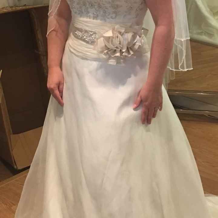 Belt and dress question