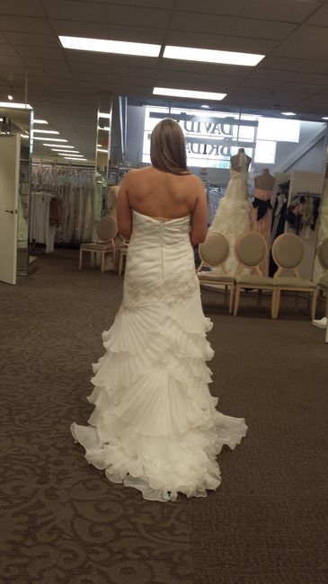 ladies show me your 2nd dress, let me see your 2nd dresses.  photo ops
