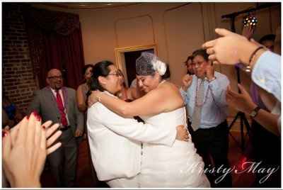 We got our wedding pictures!!!
