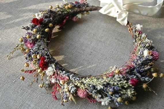 Flower crown: Fake or fresh flowers?