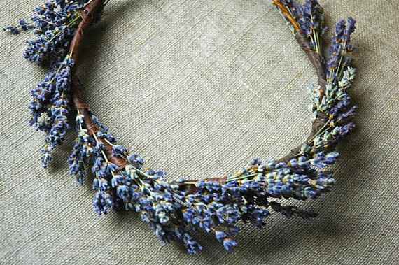 Flower crown: Fake or fresh flowers?