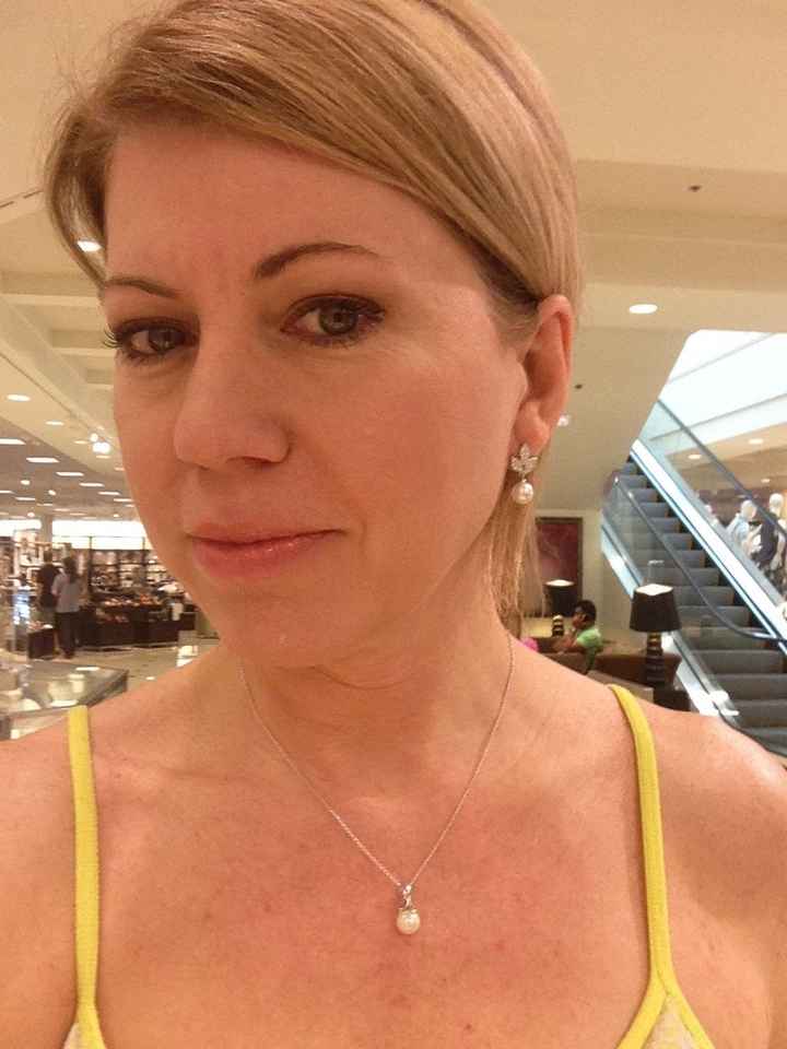 Which necklace? w/pic and dress pic