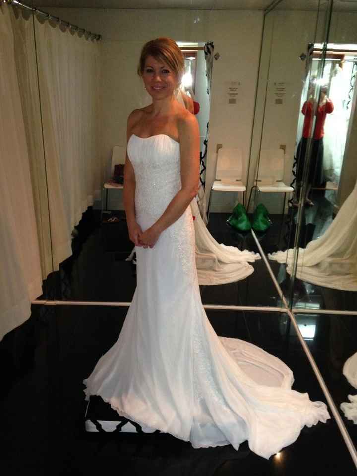 Which necklace? w/pic and dress pic