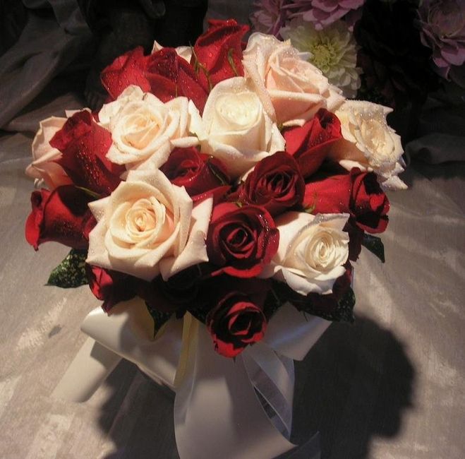 Flower Color Decisions...ladies I need your HELP! :)