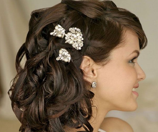 Anyone doing a half-up hairdo for your wedding?