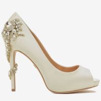 Show Me Your Wedding Shoes!