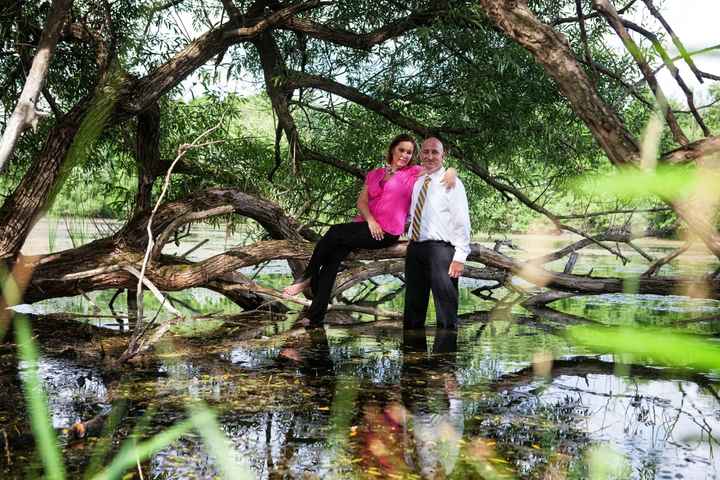 what color outfit did you wear for engagement pictures?