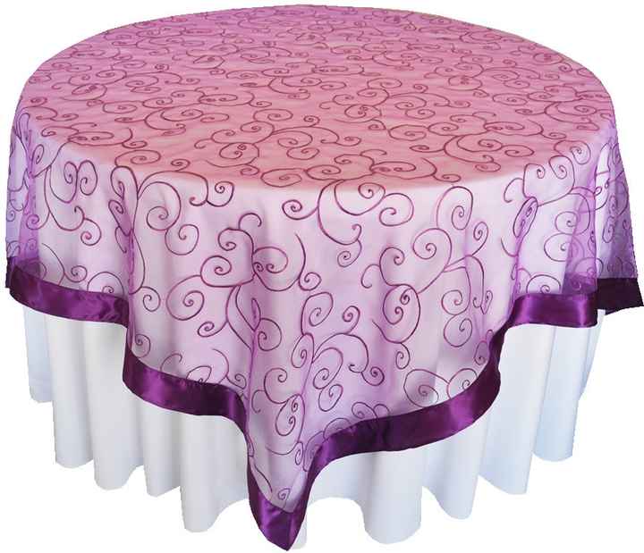 All tablecloths the same color?