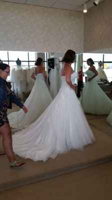 I need this today.... DRESS PORN!!!! 8D
