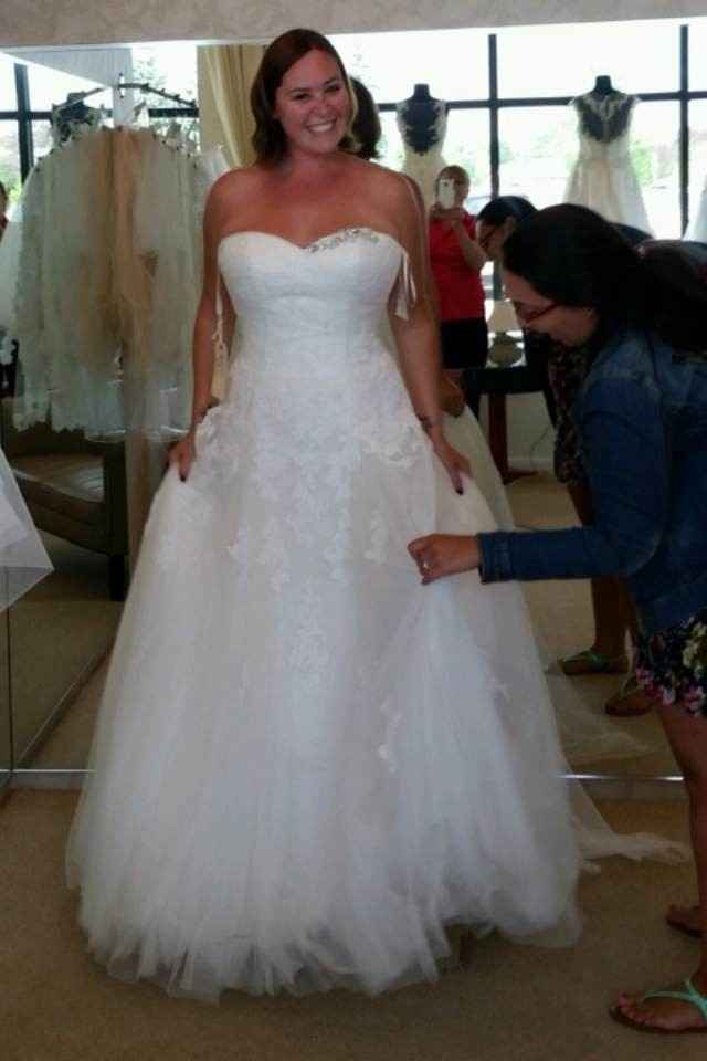 Plus-size brides: Dress silhouette?
